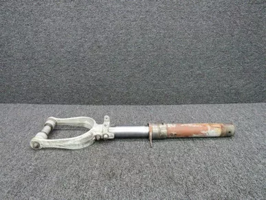 0442504-3 Cessna 150J Nose Gear Strut Assy (Minus Links)